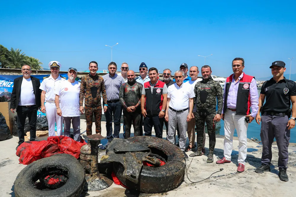 Aliağa’da Deniz Dibi Temizliği Yapıldı