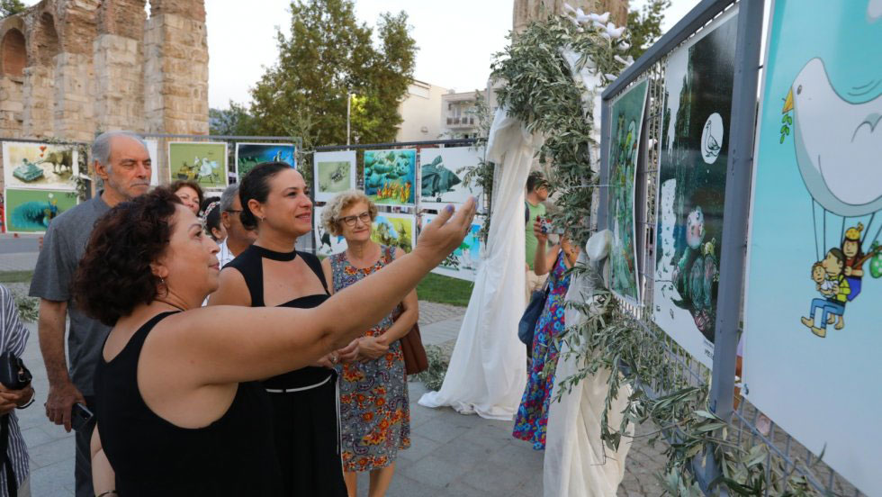 Ukraynali ve Rus karikatüristler baris için Efes Selçuk