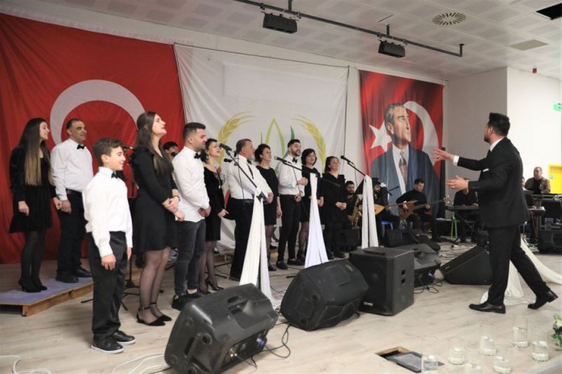 KINIK BELEDIYE KOROSUNDAN MUHTESEM KONSER