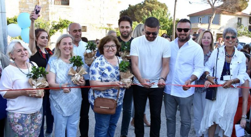 YENIFOÇA SEVGI PAZARI AÇILDI