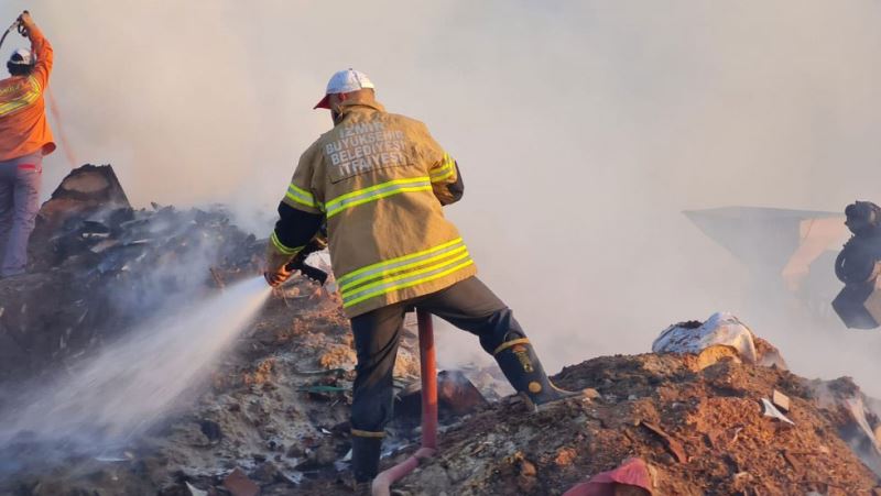 Izmir Itfaiyesi 9 günde binden fazla olaya müdahale etti